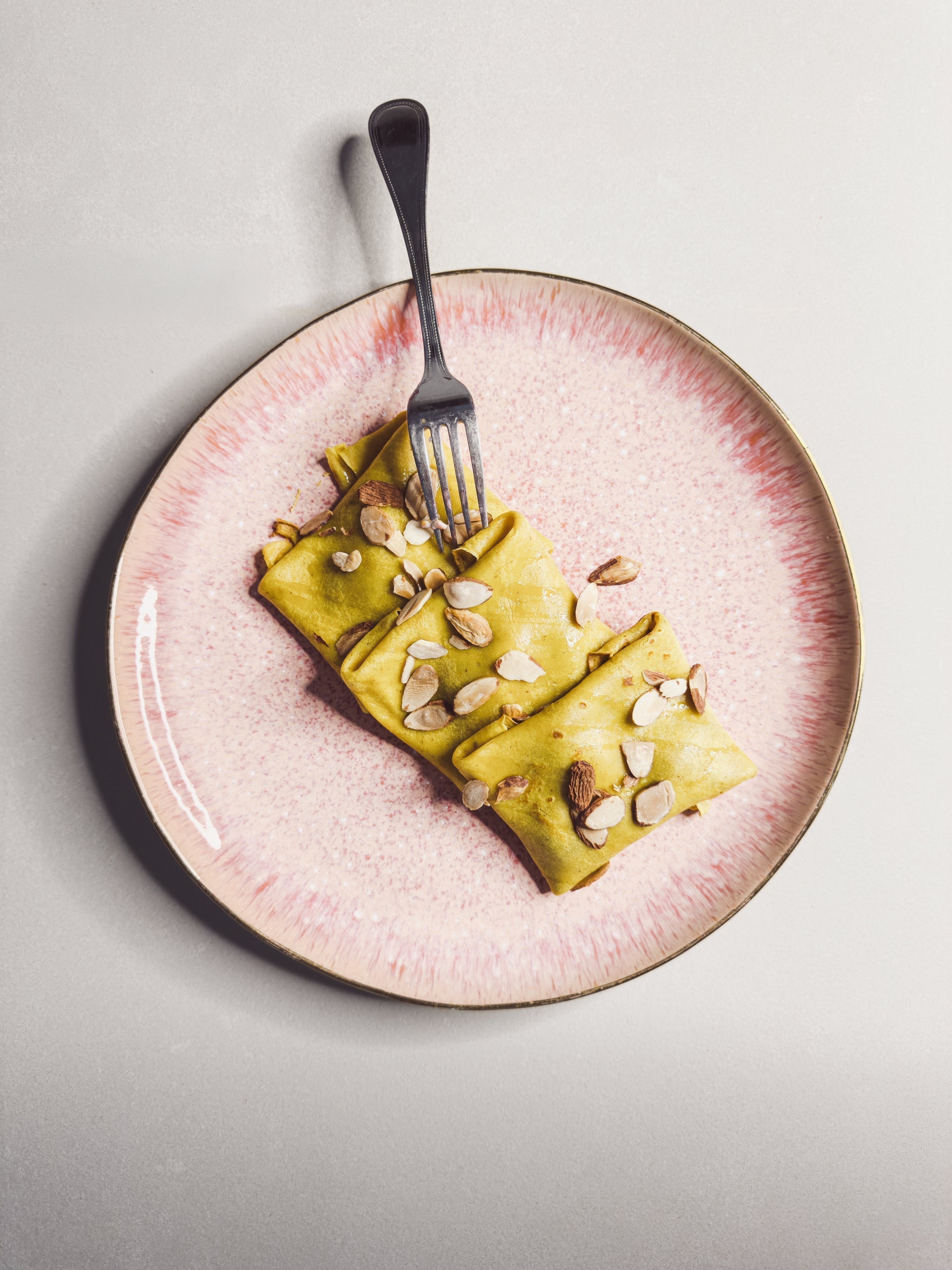 French Crèpes with Almonds